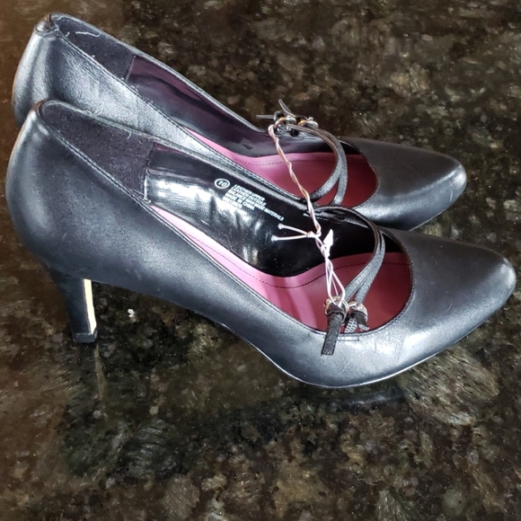 NWOT Isaac Mizrahi 3.5in Blk lthr w bwn lthr sole - Picture 3 of 8